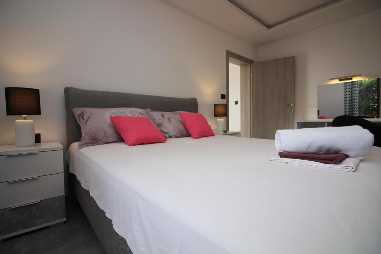 Apartments Toni Primošten Zewnętrze zdjęcie